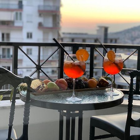 Privé City Hotel Sarandë Esterno foto